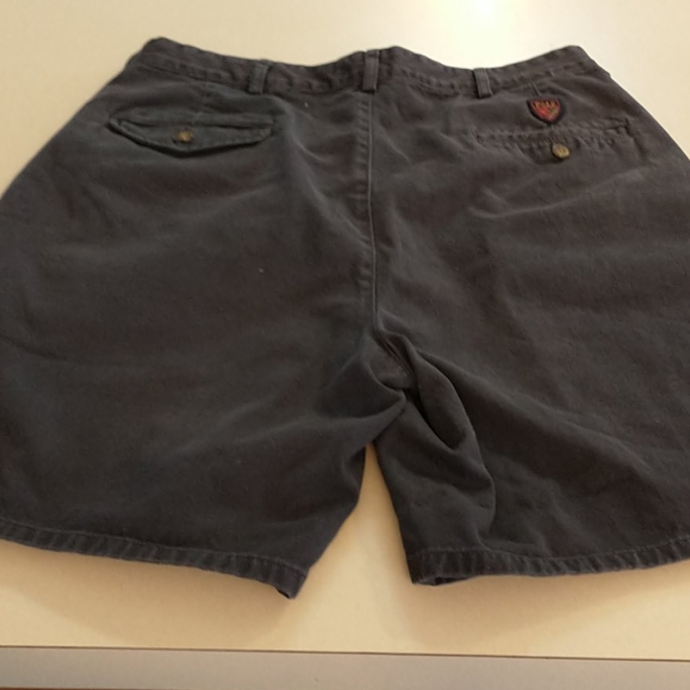 Ralph Lauren golf shorts - Picture 6 of 16